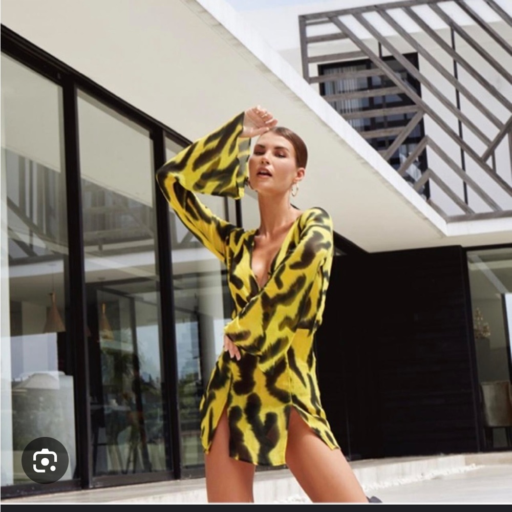 BLACK ISLAND BALI LOLA MINI DRESS — bright yellow and black